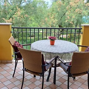 https://appartement-mit-gartenblick-im-villaggio-sant-andrea.hotelinveneto.com